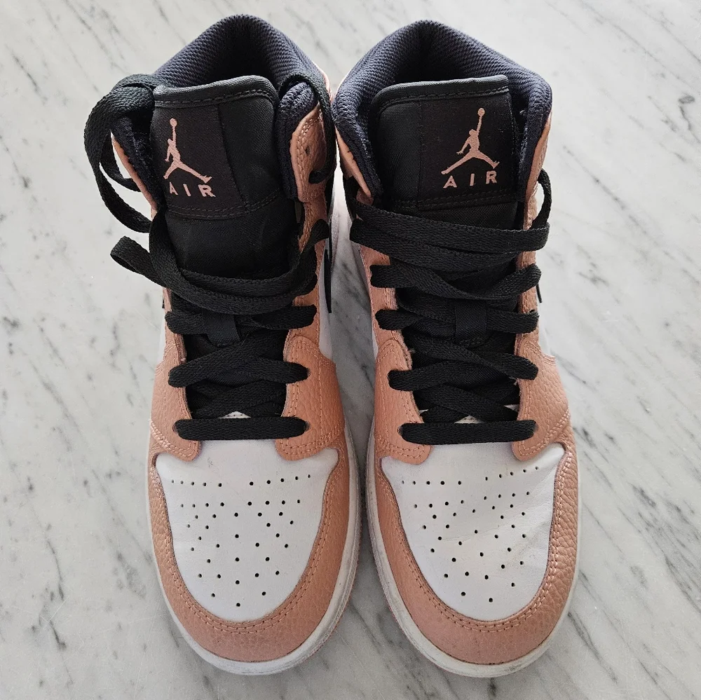 Nike Air Jordan 1 Mid‎ 